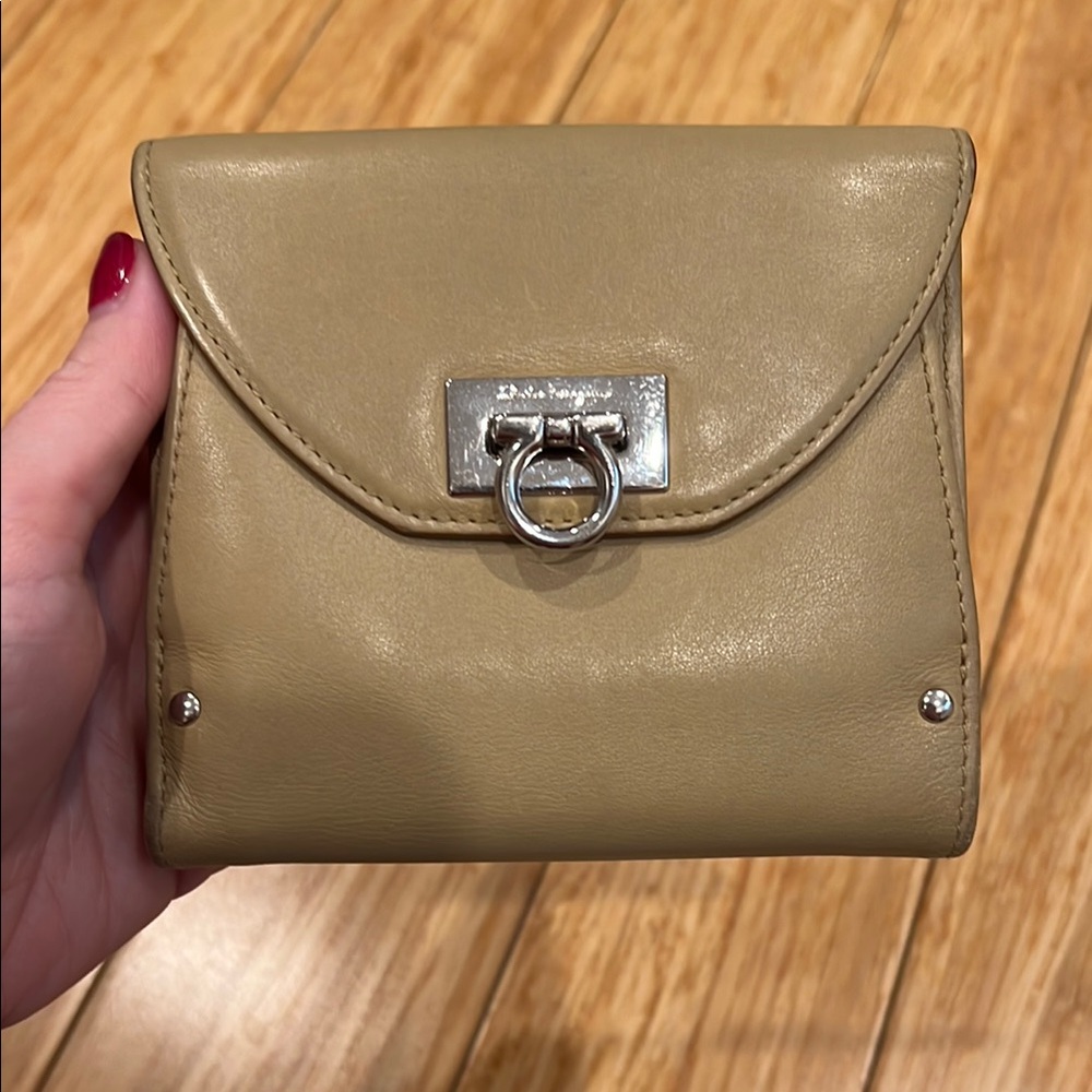 Salvatore Ferragamo Vintage Tan Leather Women's Wallet